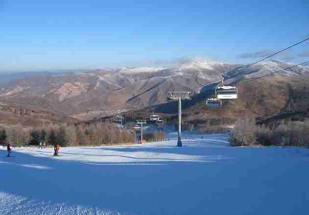 多乐美地滑雪旅游度假区